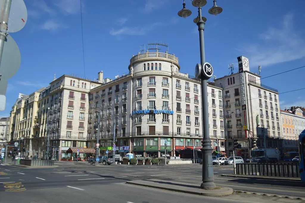 Pulse Jackquaters Apartment Budapest